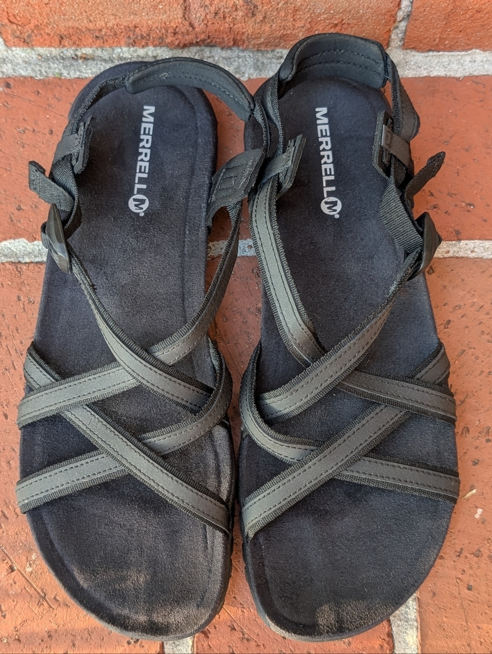 Merrell Select Grip Sandals Women Size 11.